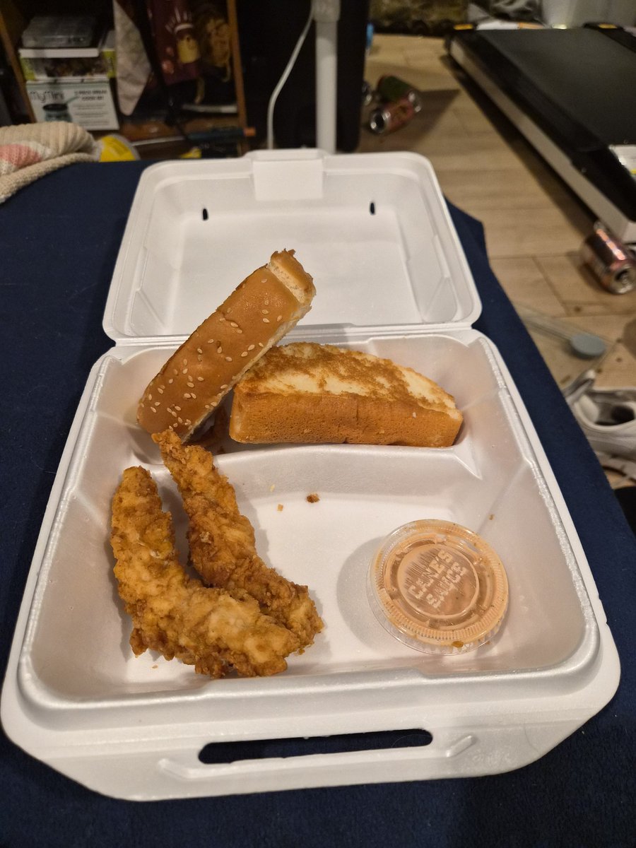 Kenny_ednos's tweet photo. @lunar_luminz This is the remainder of the canes. So this is dinner and we already know the Calories from earlier. https://t.co/8gRxhQya2Z