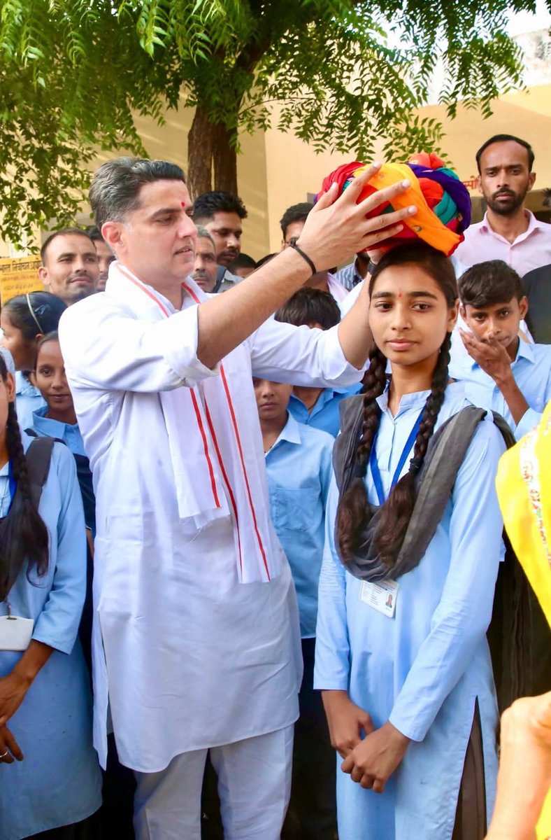 Sachinpilot174's tweet photo. हर बालिका हो शिक्षित 📖
देश की प्रगति में हो उनका सार्थक योगदान ✍️

ग्राम पंचायत अलियारी के लक्ष्मीपुरा जाटान ग्राम के राजकीय उच्च माध्यमिक विद्यालय में विधायक मद की राशि से दो अतिरिक्त कक्षा-कक्षों के निर्माण कार्य का लोकार्पण किया।

@SachinPilot https://t.co/k2D5Jrb928