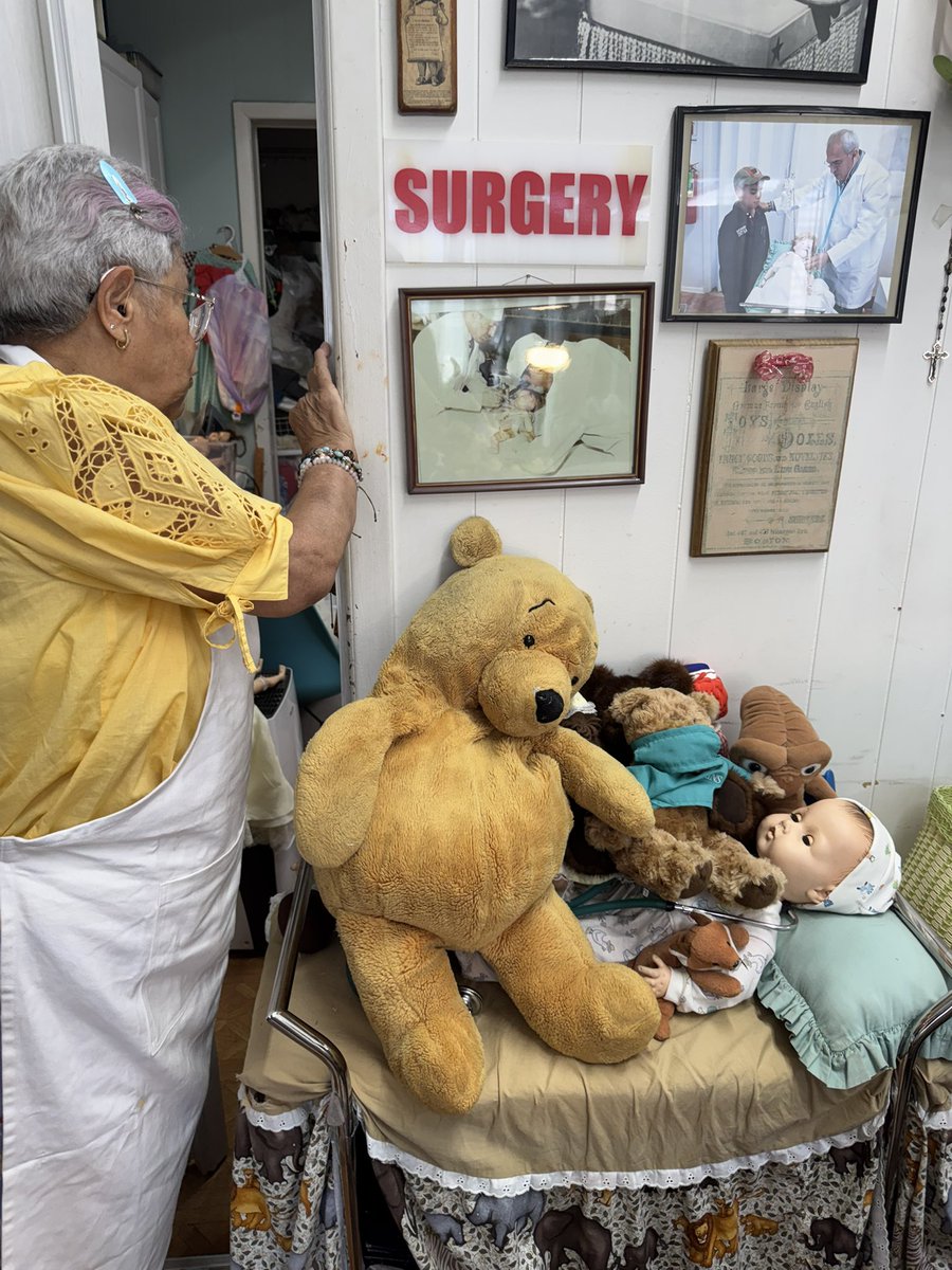 pandatanks's tweet photo. I had to take my childhood bear to a doll hospital because his leg was falling off and the women there were so kind. As soon as I walked in they went “oh! He’s winnie the pooh!” And started showing me all the pooh bears they had around their little clinic. https://t.co/T8HP0xfxkn