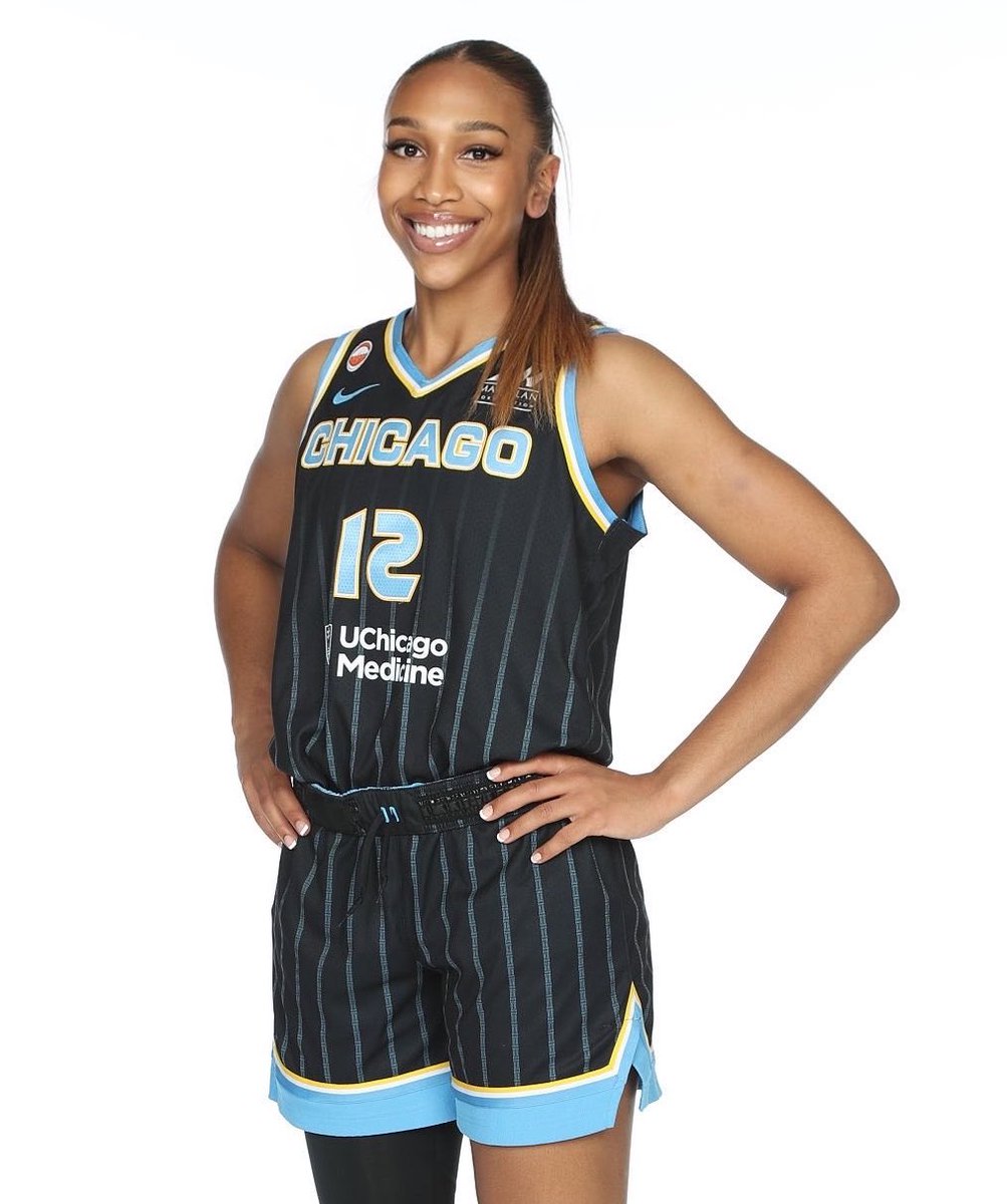 trendyhoopstars's tweet photo. Sydney Taylor continues to provide a spark for Chicago, averaging (18.0) points in just 25.5 minutes per game during the Sky's two wins this week.

She scored 17 points in Wednesday's win over Seattle and followed it with 19 points in tonight's victory over Los Angeles.

Taylor will have one more chance to cap off an impressive week on Sunday when the Sky take on Atlanta.