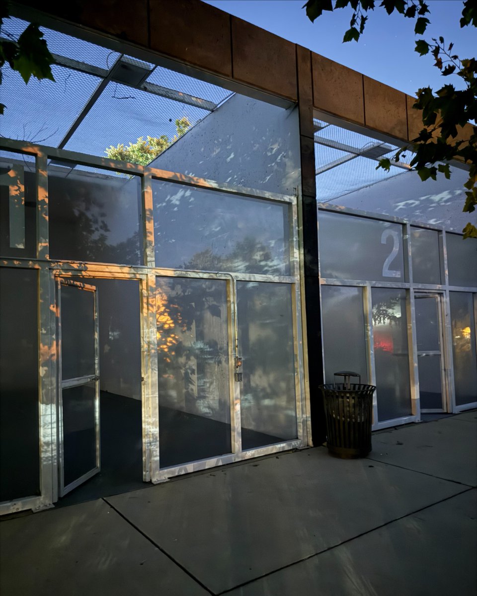 ForestPark4Ever's tweet photo. Does Forest Park have backrooms? #ForestPark4ever https://t.co/0zq90a28oO