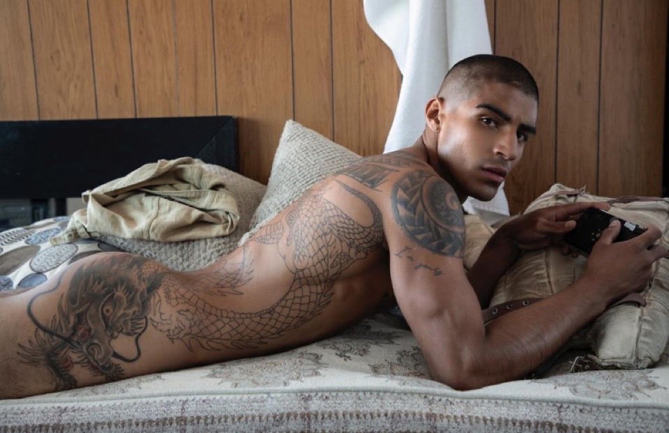 cjnieI's tweet photo. ron leon by rick day https://t.co/rqAQwYDvtB