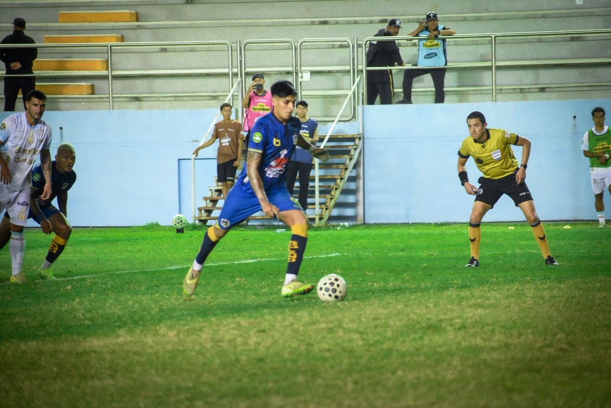 DelfinSC's tweet photo. DALEEEEEEEEEE MATADOOOR 🤩💙💛

@franco.ayunta https://t.co/f0QLjT6HqX