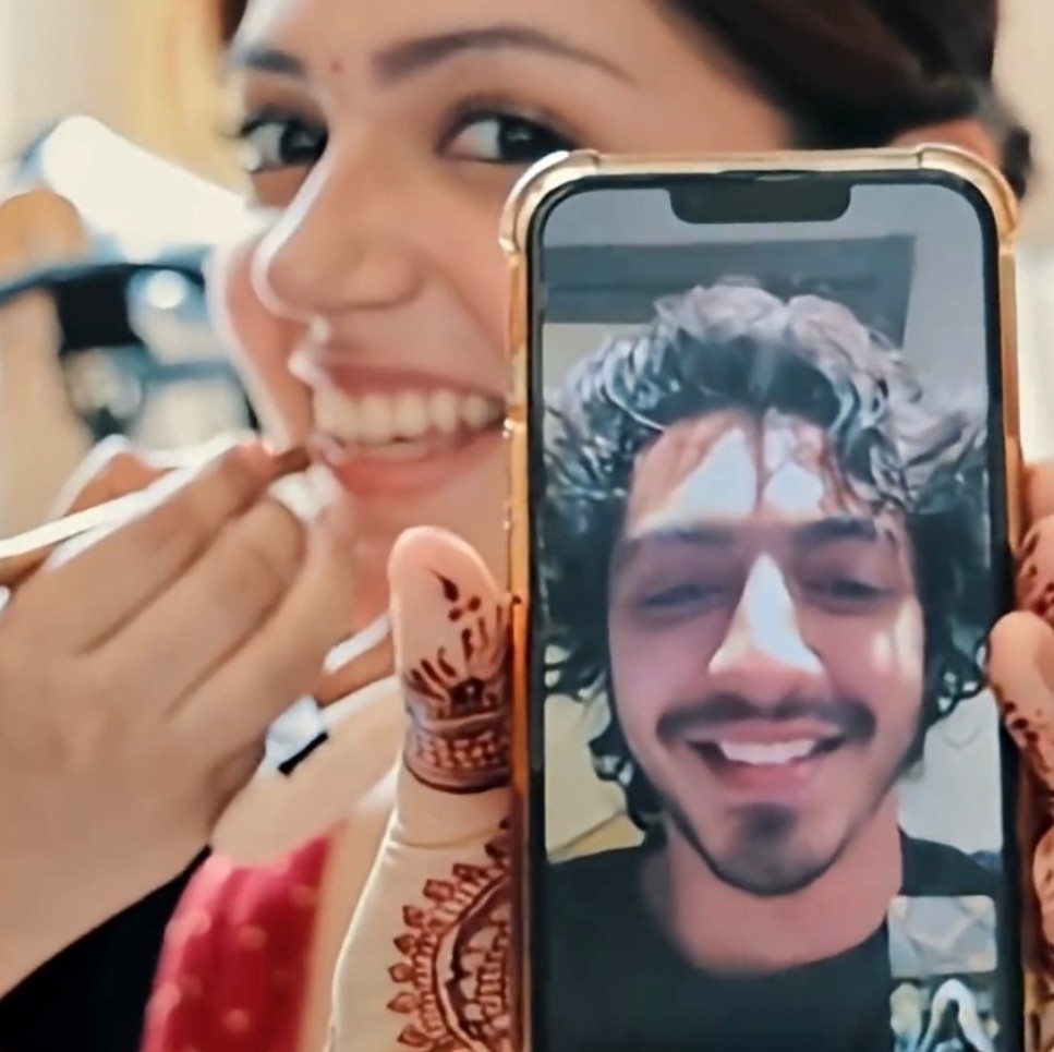 Pri_Zzalover's tweet photo. And when I say AhNeet and KrishVaani are same 🥰  - https://t.co/Sh0bZTEsvS