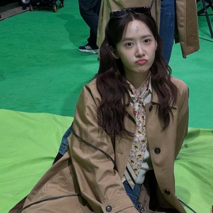 inlovewyoona's tweet photo. kyutie Yoona ♥ https://t.co/hxNkvdDSaH