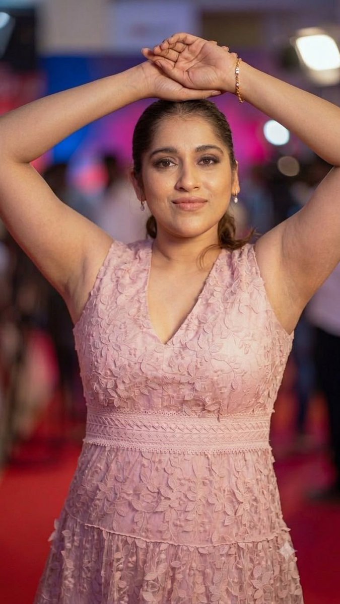 avantika tweet media