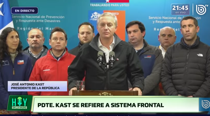 SebastianRochaZ's tweet photo. 🔹Encomiable el despliegue del presidente durante toda esta emergencia.

Así como de las distintas autoridades del Estado, Carabineros y FFAA.

Mis respetos. https://t.co/1yInmrG3tK