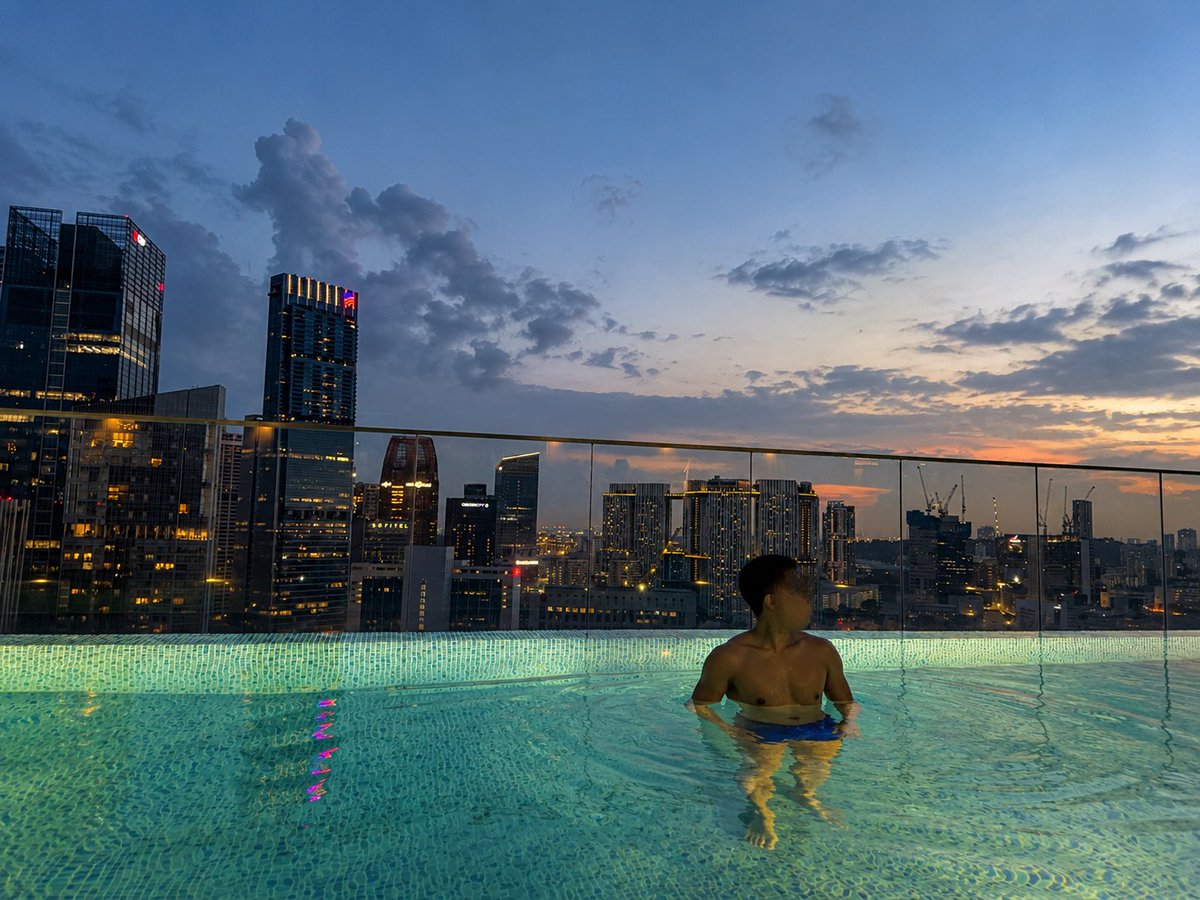 mlysg23's tweet photo. Golden hour hits different when you’re here. ✨Serving views…Just enough to keep you staring.😉😏 https://t.co/ydZfq0VkHY