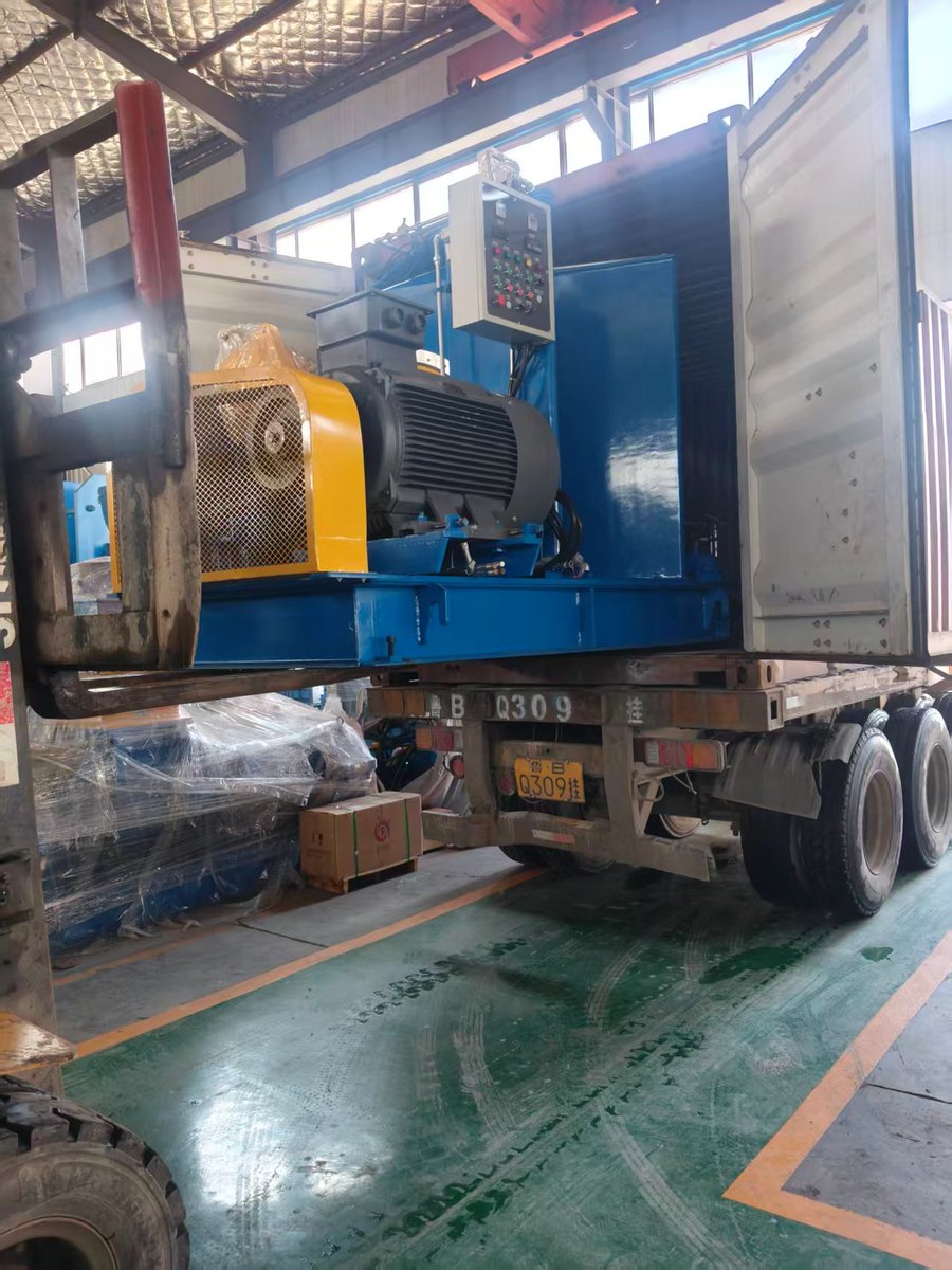 michael32258503's tweet photo. 55L RUBBER KNEADER SHIP https://t.co/jxmJdlFcmb