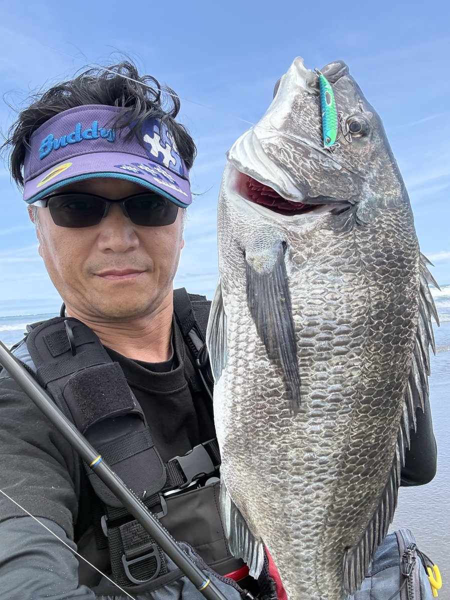 flat_snuf's tweet photo. ゆ〜っくりスタートからの
黒いほう

#ギラメロン
#フリッパー32
#鹿島灘 https://t.co/aZV8vVaYp3