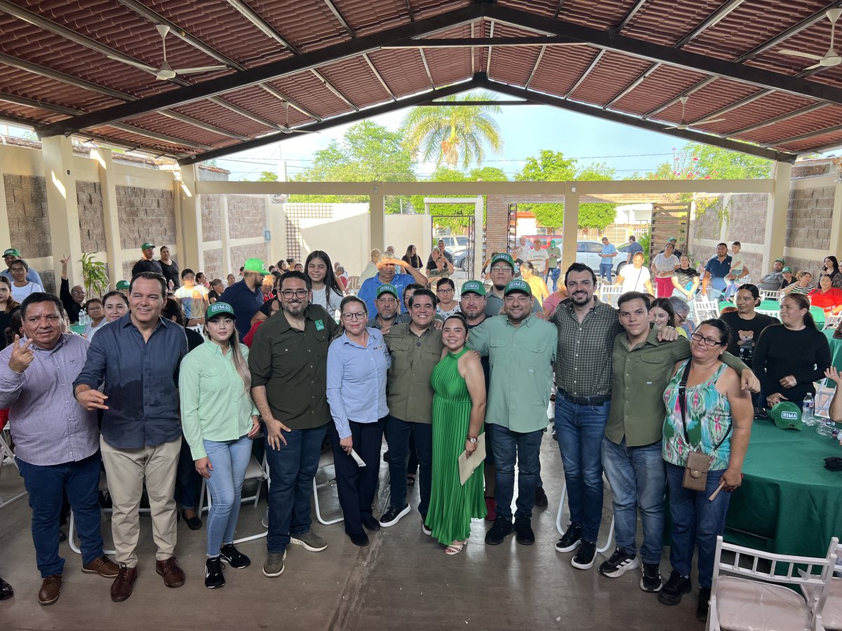 RicardoMadridP's tweet photo. #Mocorito siempre recibe con calidez y con muchas ganas de construir. 💚

Fue un gusto compartir este encuentro con amigas y amigos para dialogar sobre el presente y el futuro de este Pueblo Mágico, intercambiar ideas y seguir fortaleciendo un proyecto que crece desde el territorio y con la participación de la gente.

Seguimos caminando Sinaloa, sumando voluntades y construyendo un movimiento cada vez más fuerte y cercano a la ciudadanía. 🌱

#RIMA 🟢