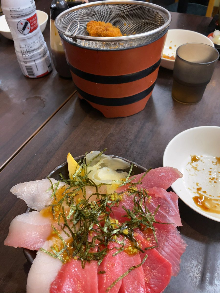 Mark_K54's tweet photo. ご当地物も食べわないとね

福岡はびっくり亭さんのにんにくガッツリ鉄板焼き

���岡は清水港のマグロ尽くし
蕎麦もつけちゃいました https://t.co/nf9pjT8srX