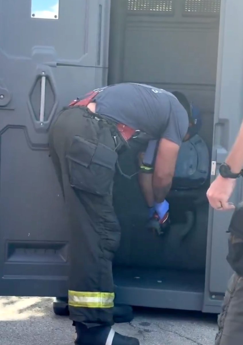 Dexerto's tweet photo. A man spent 8 hours stuck in a porta-potty after trying to fish out his Mountain Dew

He argued with firefighters who were helping him escape, and they hit back: "You’re stuck in a urinal!" https://t.co/B556XZMZ9h