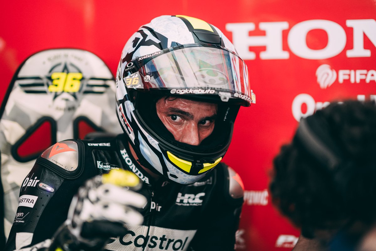 HRC_MotoGP's tweet photo. Honda HRC's mid-year check in #StealthMode ๐ฅท
A classic start to the year: Black and White, Sepang.
Sepang Test Combined Results:
๐
ฟ๏ธ5๏ธโฃ @JoanMirOfficial 1'56.874
๐
ฟ๏ธ1๏ธโฃ3๏ธโฃ @Luca_Marini_97 1'57.565 https://t.co/AmRigDUxHS