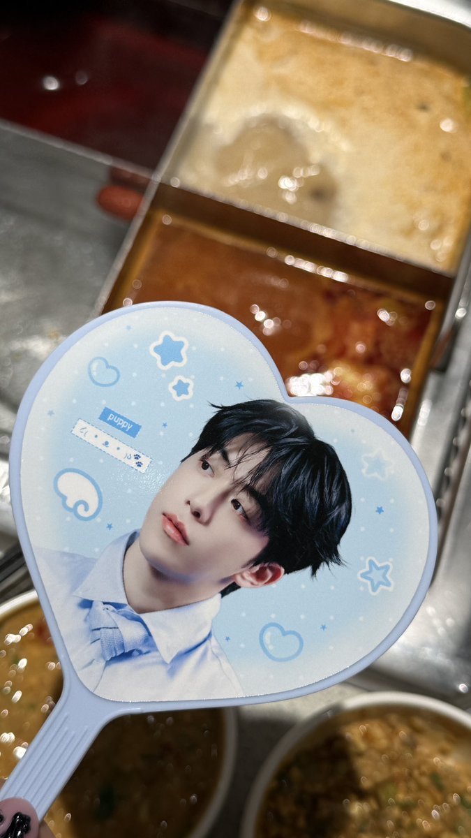 miniyo_01's tweet photo. 중국어 시험 보고 오면 하딜 꼭 먹어줘야함 https://t.co/q8T5CqPSxP
