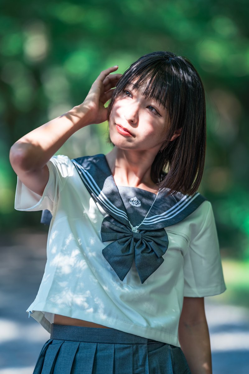 masa_photo_cat's tweet photo. 夏に着たくなる
　　モミジ柄の制服 https://t.co/13aYJwoS1n
