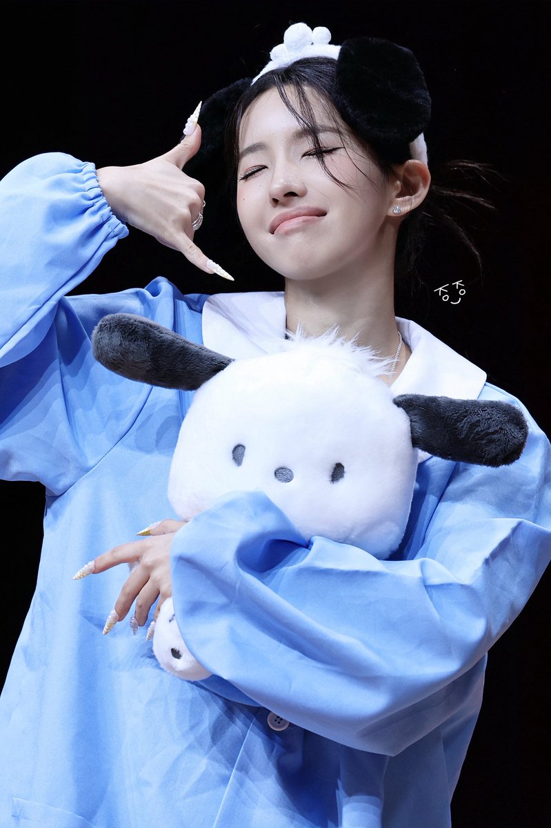 Koko_Yazawa's tweet photo. 260717 MUSICPLANT

세상에서 제일 귀여운 강아지!🥰🥰

#소연 #SOYEON #아이들   #idle https://t.co/ackGmIXDsz