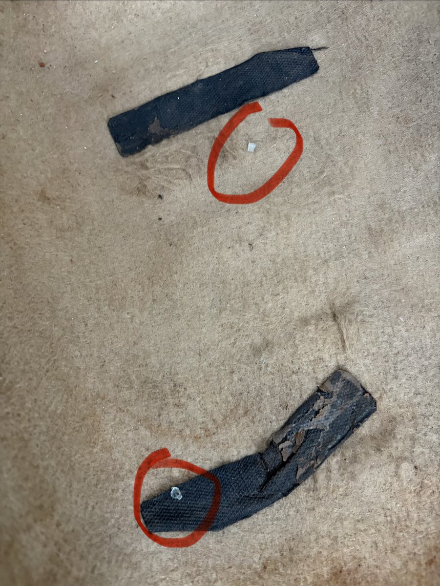 Vijilvalsan's tweet photo. Car delivered after 84 days of service at @signaturehondakannur. And no response from @HondaCarIndia even after repeated mail. Broken glass inside, paint particles, mud inside, power window not working, dead battery, scratch on door. https://t.co/tO4upbb04N