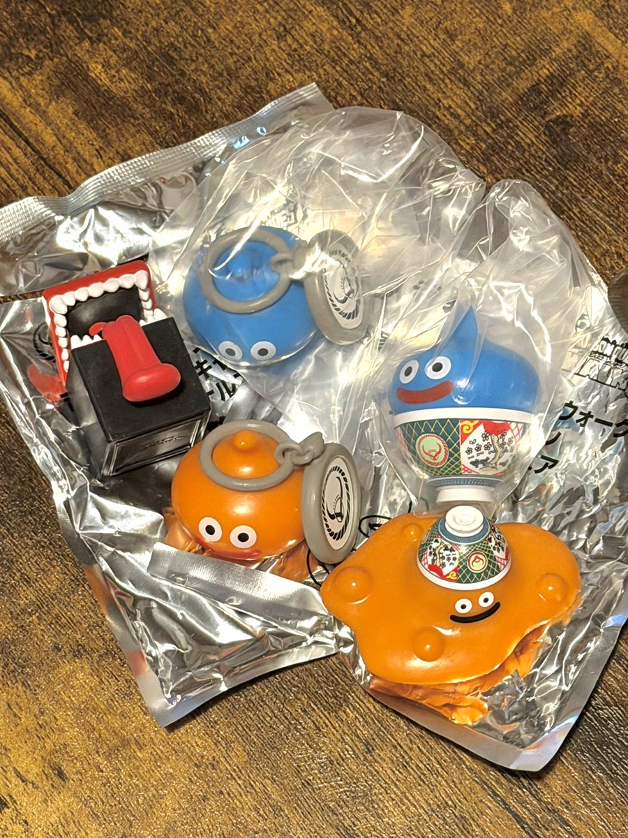 kuronekosocks's tweet photo. 吉野家ドラクエウォークコラボ
交換希望

譲　どんぶりスライムB、スラミチ吉野家Ver.、つゆだくスライム、ひとくい紅生姜ばこ、吉野家スラミチ

求　どんぶりキング

都内であれば大体行けます！
あと、どんぶりキングでコンプなので、ご連絡お待ちしてます！
よろしくお願いします🙇‍♂️

#吉野家 https://t.co/F8TazJJKcW