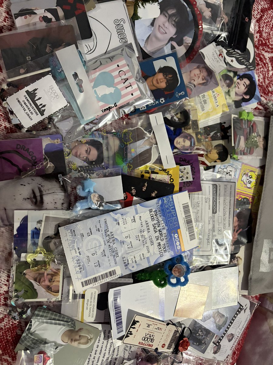 dotoliopia's tweet photo. la vdd no esperaba recibir tantos regalitos, graciaas, estoy muy feliz amigas, me hace sentir querida🥹🥹 https://t.co/TElBS6eXeI