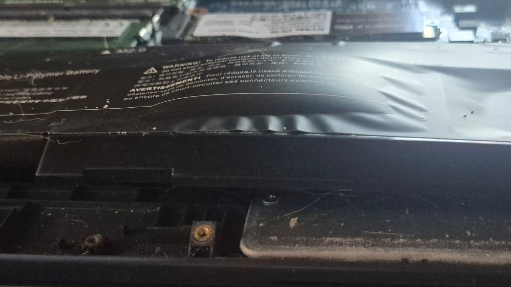 pearldrvp's tweet photo. Hello everybunny!!! We've finally figured out what's wrong w/ Nōtopasokon-sama's new battery...!!! That demo might need to wait two weeks, but a replacement is already on the way courtesy of Urupapa 🫡...!!! Ty for waiting for me 💙 https://t.co/ZwAAMdALv2
