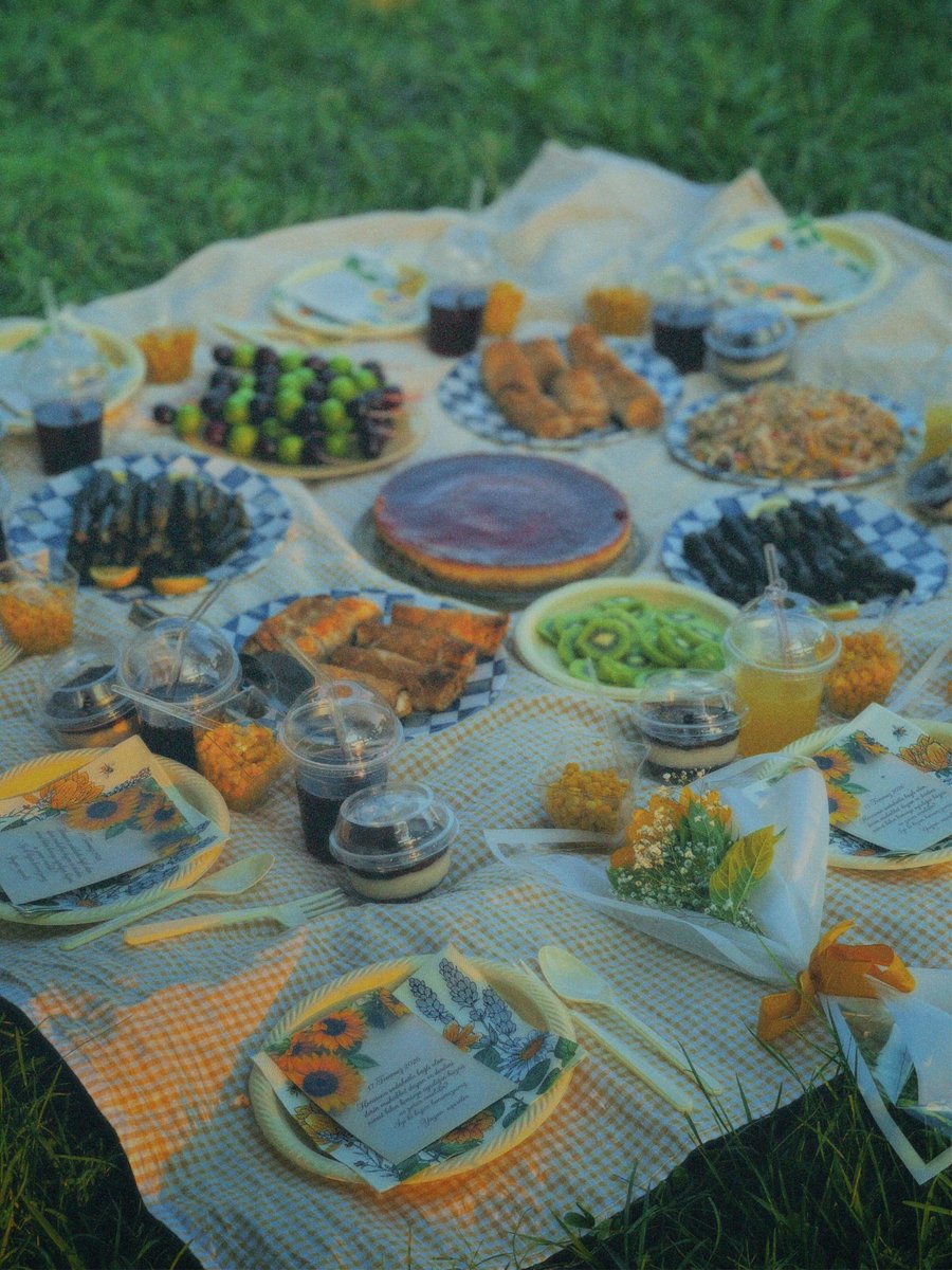 any_yone's tweet photo. Daha yaşarken özleyeceğimizi bildiğimiz günler var.
🥹💛🌻 https://t.co/oSilKHoopq