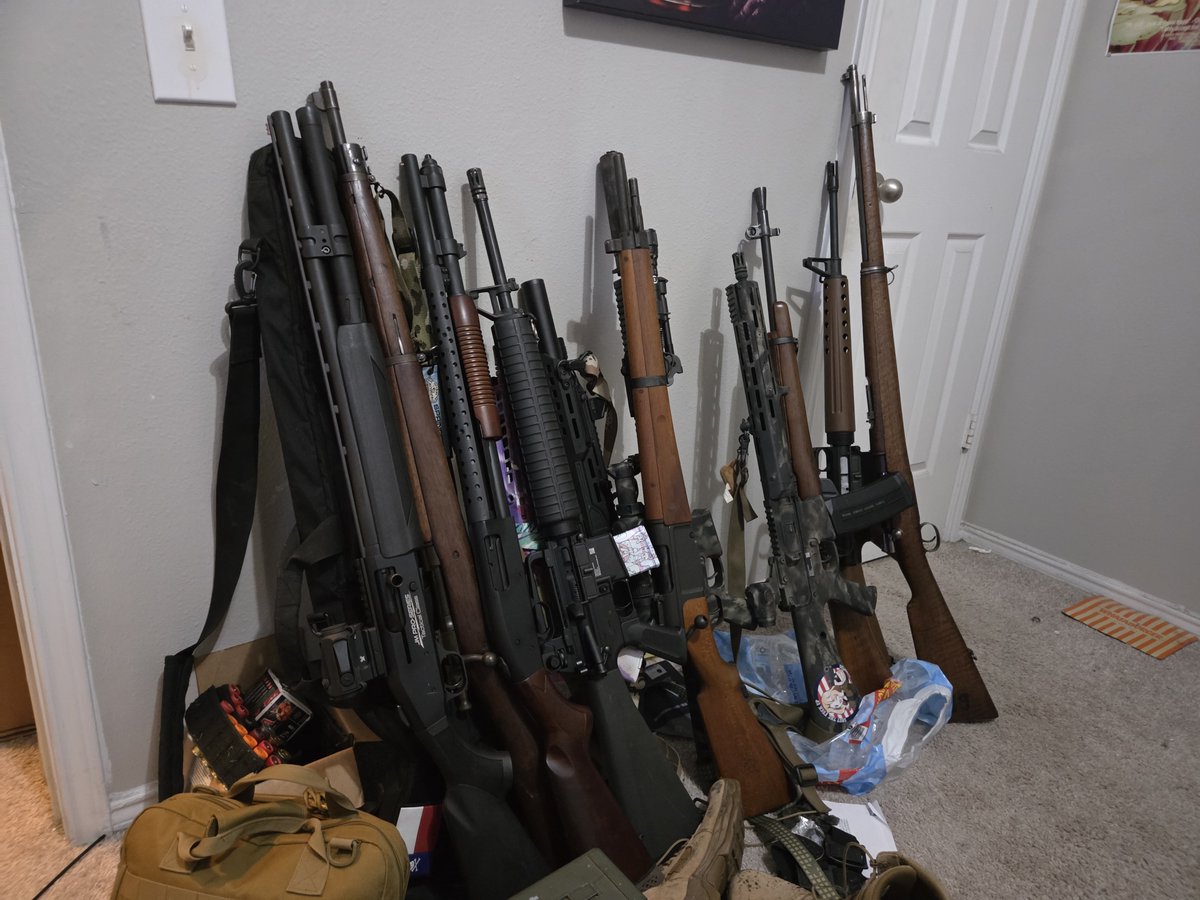 BobKalashnikov tweet picture