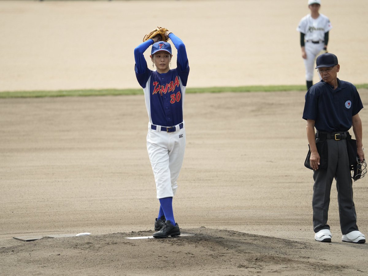 izakisou77's tweet photo. 【速報】第30回全国高等学校女子硬式野球選手権大会始球式②
#新木宏典
#丹波市観光アンバサダー
#丹波市観光サポーター https://t.co/9sp7JO5XV9