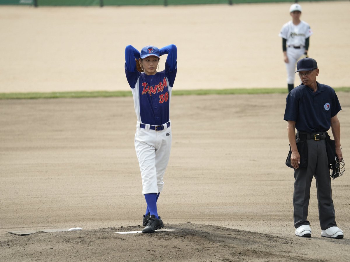 izakisou77's tweet photo. 【速報】第30回全国高等学校女子硬式野球選手権大会始球式②
#新木宏典
#丹波市観光アンバサダー
#丹波市観光サポーター https://t.co/9sp7JO5XV9