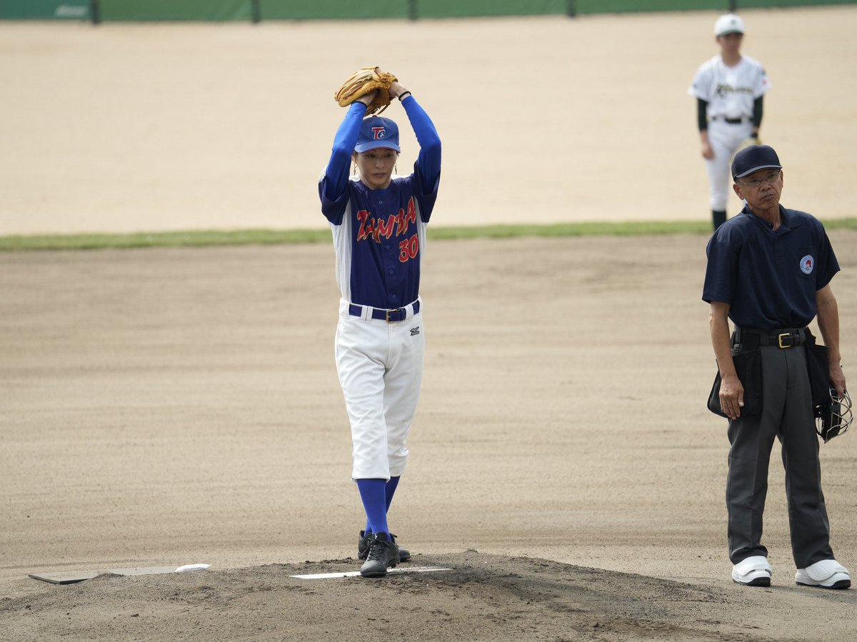 izakisou77's tweet photo. 【速報】第30回全国高等学校女子硬式野球選手権大会始球式②
#新木宏典
#丹波市観光アンバサダー
#丹波市観光サポーター https://t.co/9sp7JO5XV9