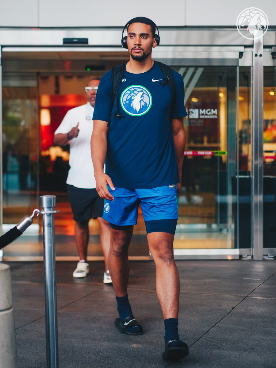 Timberwolves's tweet photo. Friday night hoops. 🔜 https://t.co/78tdnHzAfr