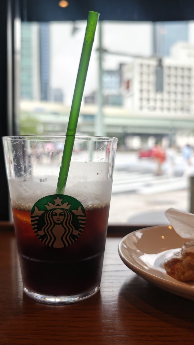 obike803's tweet photo. 日本橋。隣のおっちゃんが店の前にs660停めてコーヒー飲みながら眺めている。お互いいい趣味しとる https://t.co/qTIge2ylAQ