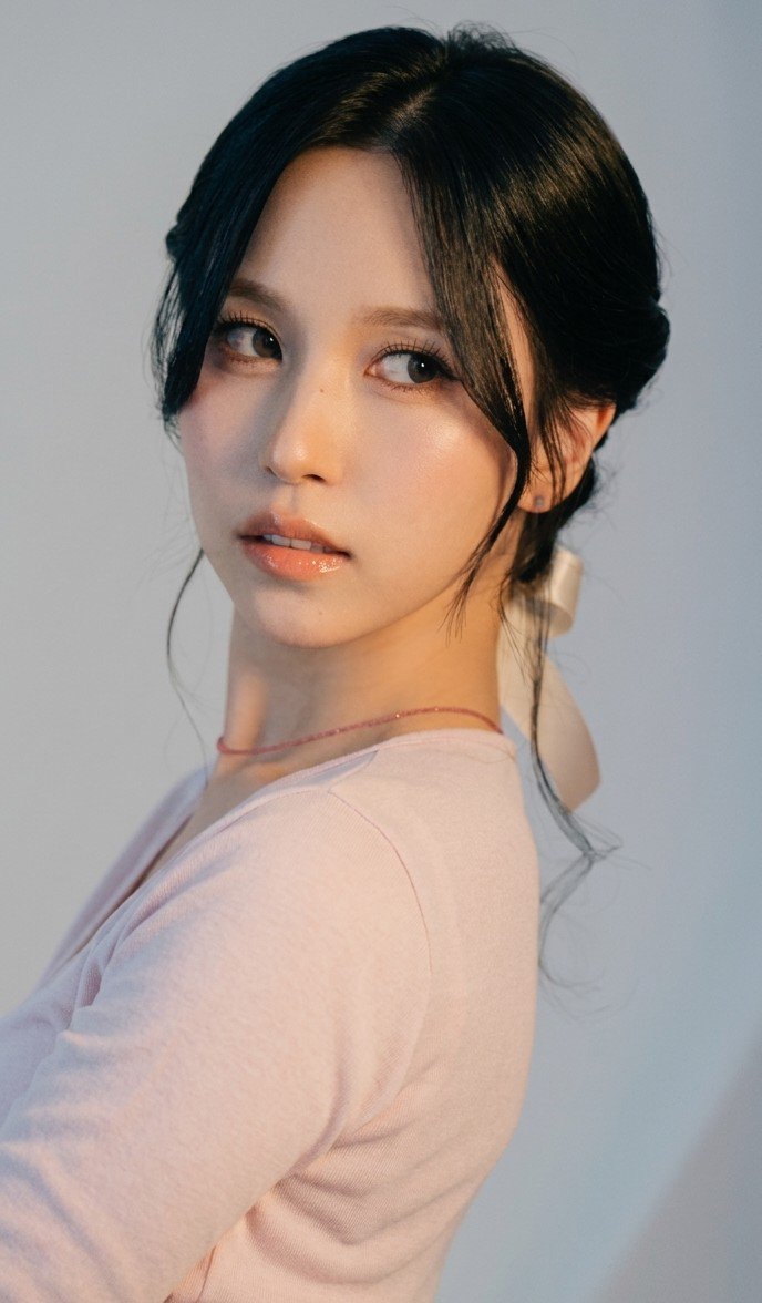 picsmyoi's tweet photo. Mina is so gorgeous https://t.co/0Bzs0Rll4M