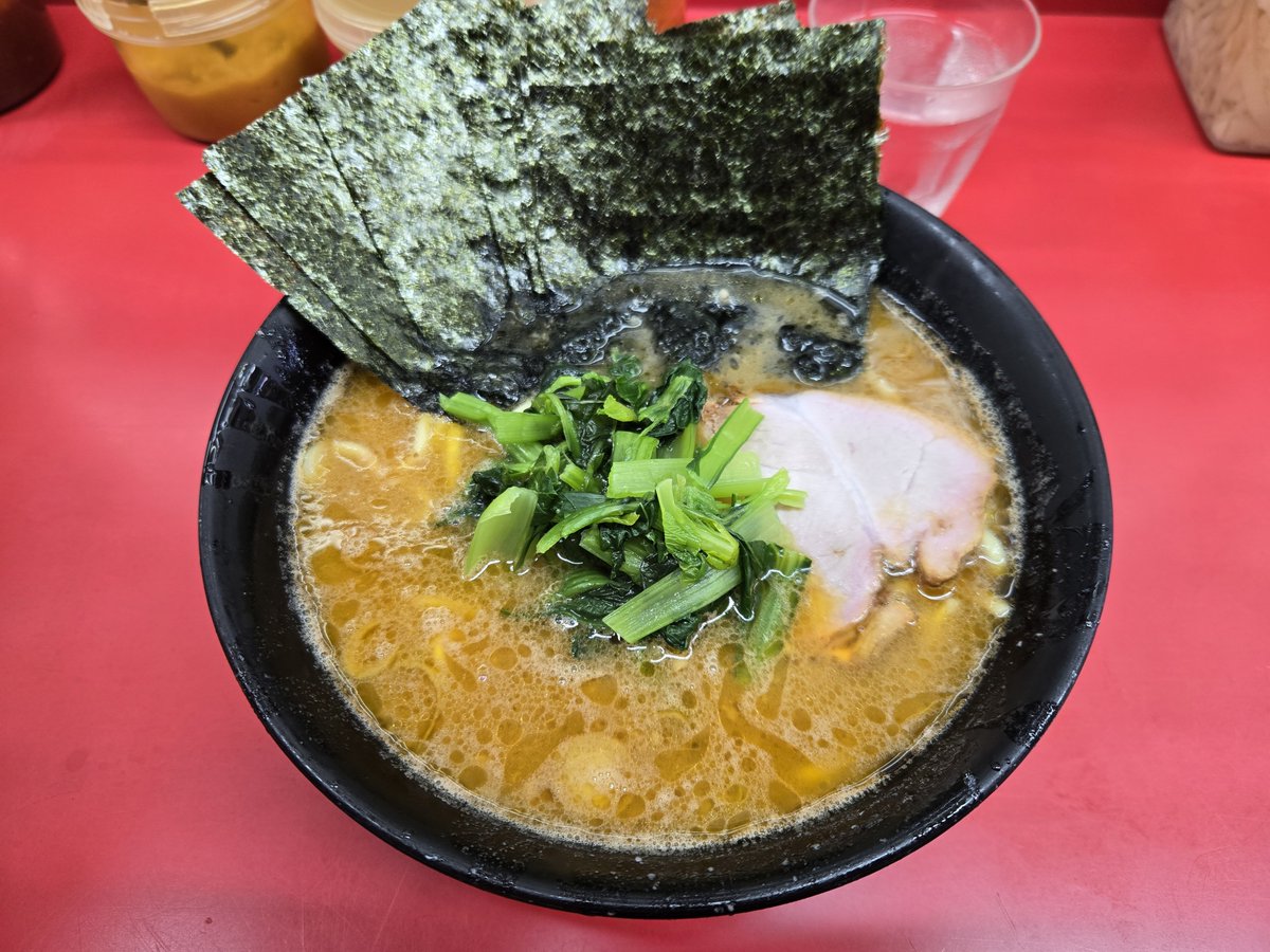 KWT14131's tweet photo. ラーメン杉田家 https://t.co/pg06D3zvGF