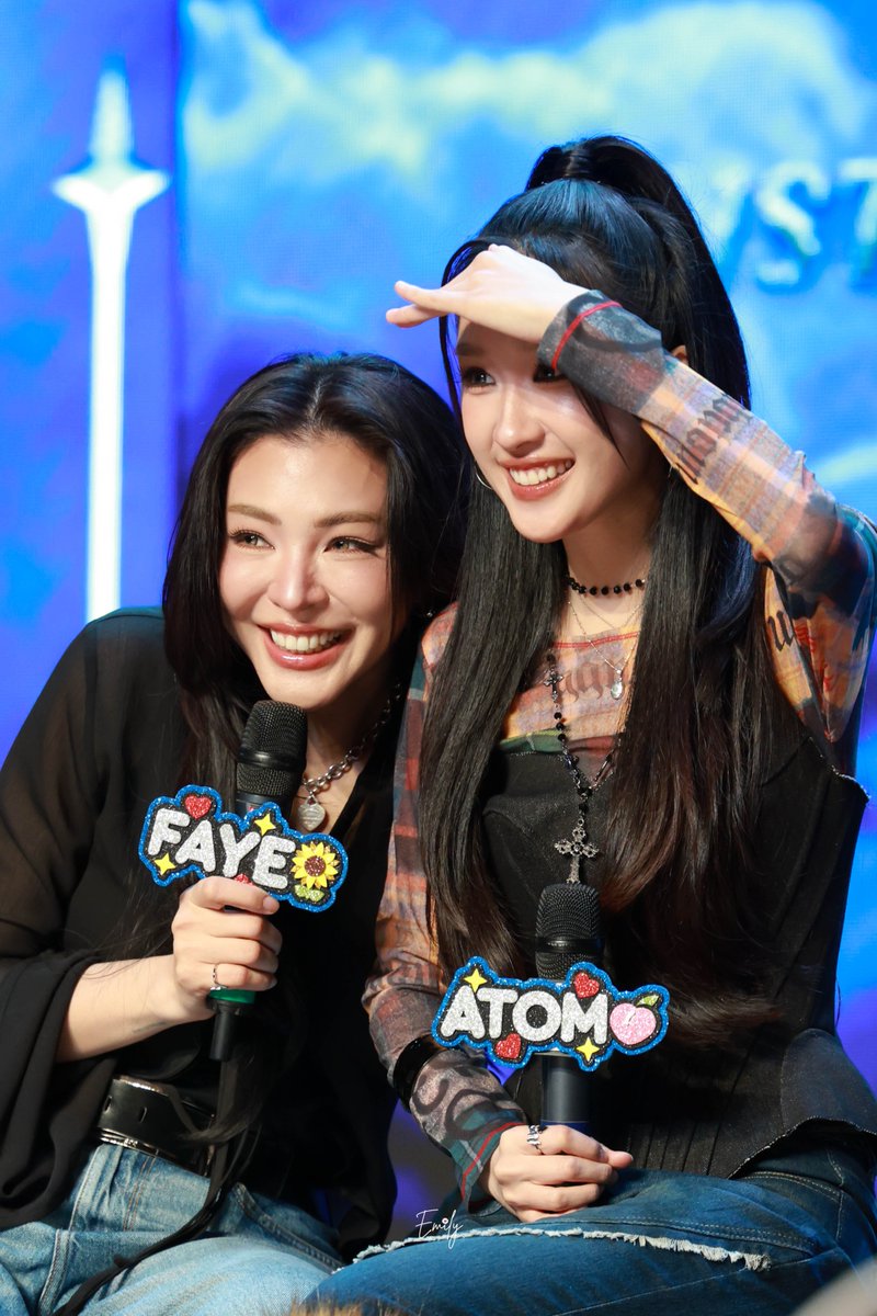 Emilysqq's tweet photo. VN FanMeet - Part 10

@malisorn00
@atomprys

2026-07-11
FAYEATOM VIETNAM FANMEET 
#FayeAtom1stFMinHCMC
#Fayeperaya 
#AtomPariya 
#FayeAtom https://t.co/N7eIf5sBuf