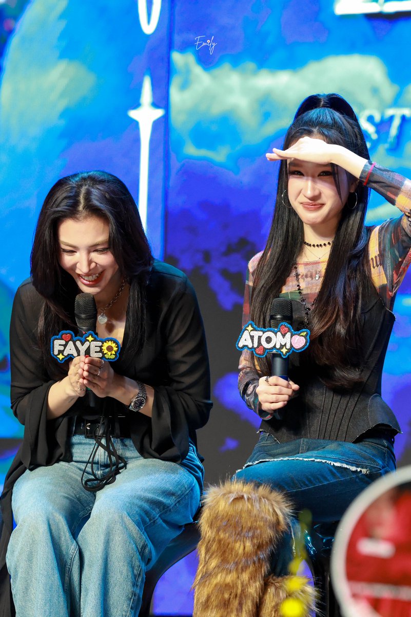 Emilysqq's tweet photo. VN FanMeet - Part 10

@malisorn00
@atomprys

2026-07-11
FAYEATOM VIETNAM FANMEET 
#FayeAtom1stFMinHCMC
#Fayeperaya 
#AtomPariya 
#FayeAtom https://t.co/N7eIf5sBuf
