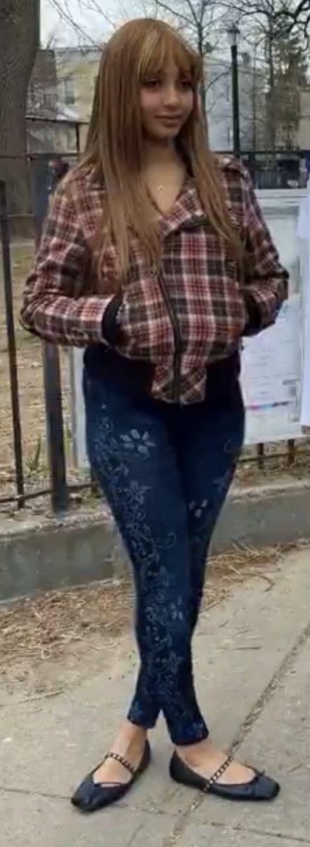 tess_jpeg's tweet photo. @rllyfatchud Could never forget when she was posted up like this https://t.co/NLTf49pasb