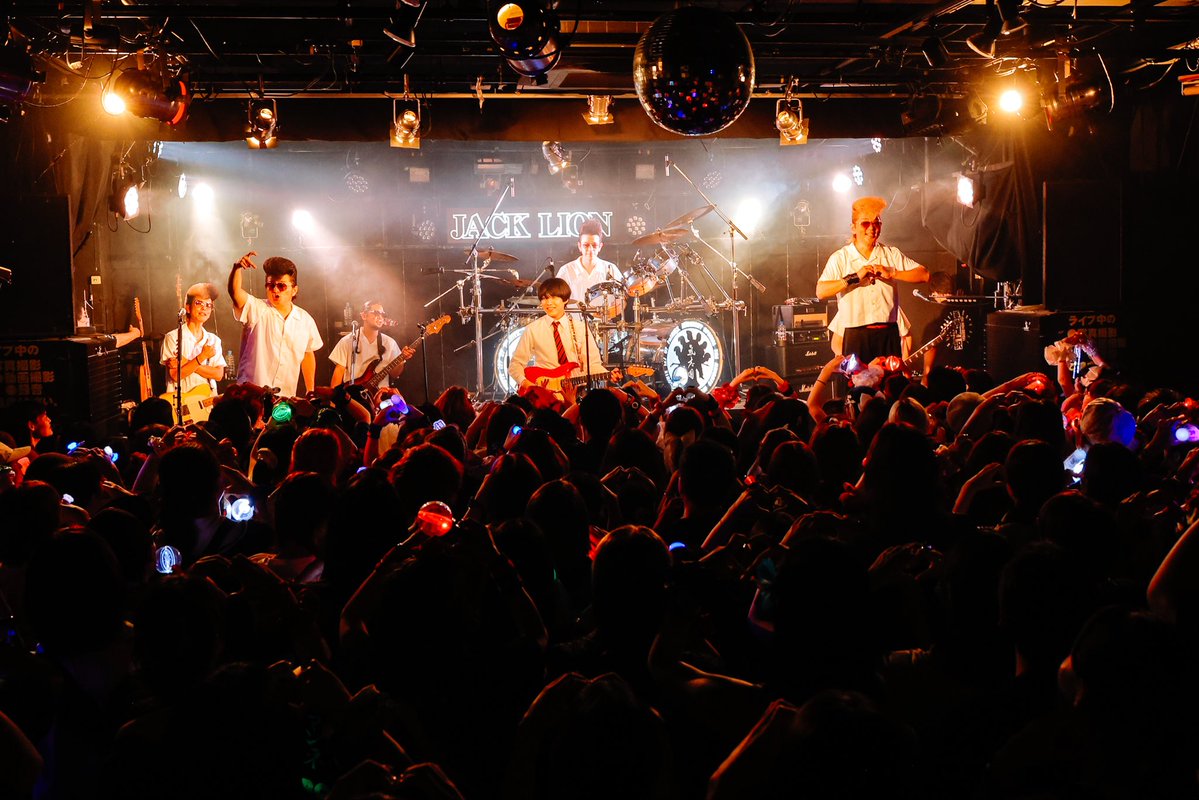 ff_souichiro's tweet photo. 叶 亜樹良 BIRTHDAY GIG 
〜ドラマー故郷に帰る〜'26に出演させていただきました🕶️

最高のロックバンドであり、憧れのパイセンでもある氣志團の皆さんと、故郷、茨木JACK LIONでライブができる日が来るなんて、人生は本当にわからないものです。

幸せな夜でした。

皆さま、ありがとうございました！

亜樹良、氣志團をJACK LIONに連れてきてくれてありがとう！🥁

そして、誕生日おめでとうございマングース！！🦝🎉

📸@HRei01