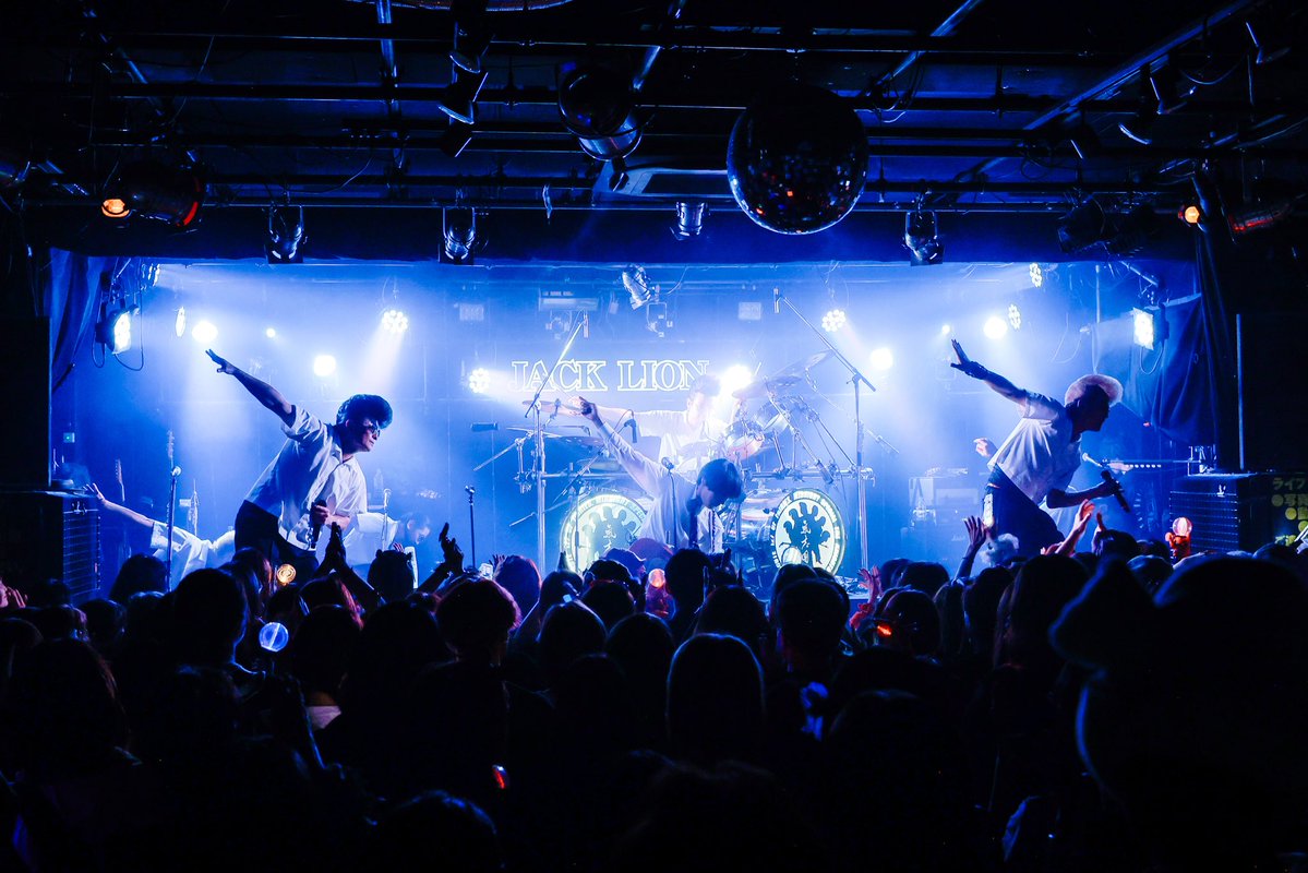 ff_souichiro's tweet photo. 叶 亜樹良 BIRTHDAY GIG 
〜ドラマー故郷に帰る〜'26に出演させていただきました🕶️

最高のロックバンドであり、憧れのパイセンでもある氣志團の皆さんと、故郷、茨木JACK LIONでライブができる日が来るなんて、人生は本当にわからないものです。

幸せな夜でした。

皆さま、ありがとうございました！

亜樹良、氣志團をJACK LIONに連れてきてくれてありがとう！🥁

そして、誕生日おめでとうございマングース！！🦝🎉

📸@HRei01