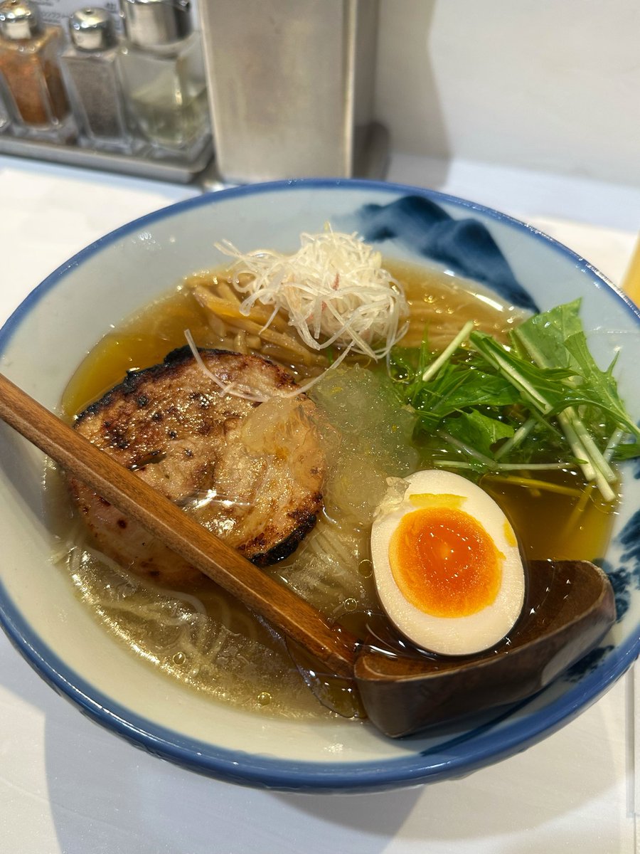 superdrysahi's tweet photo. 아후리 냉라멘 나와서 먹어봤는데 맛있더라구요 !! 중독적인 맛인데 그래도 역시 제 최애는 유즈라탄라멘 https://t.co/7cgWzvTU15