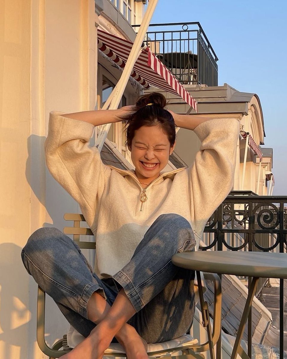 chocolatessdark's tweet photo. Sunshine ☀️ https://t.co/VQIMFxHqMa