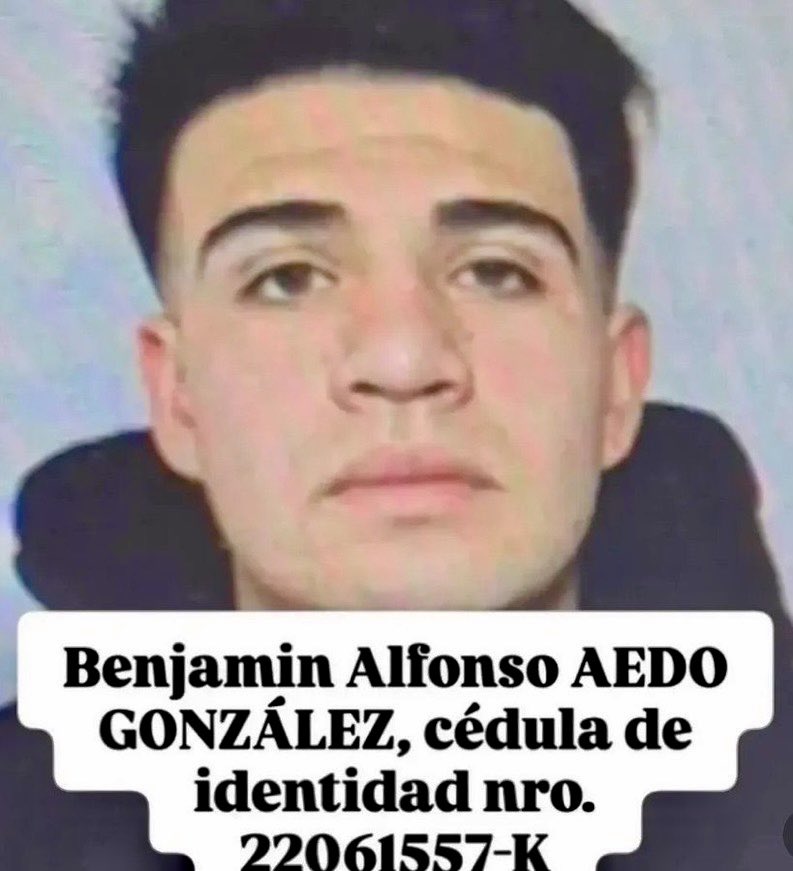 ATravolta709's tweet photo. 🚨🚨🚨 SE BUSCA 🚨🚨🚨

Benjamín Aedo alias "El Panda" es un peligroso delincuente que disparó a 2 #Carabineros en una fiscalización en Lo Espejo.

Si usted tiene información sobre su paradero, comuníquese con el 133 o con su Comisaría de Carabineros local.

#SistemaFrontal https://t.co/Ch20uoZvQ6