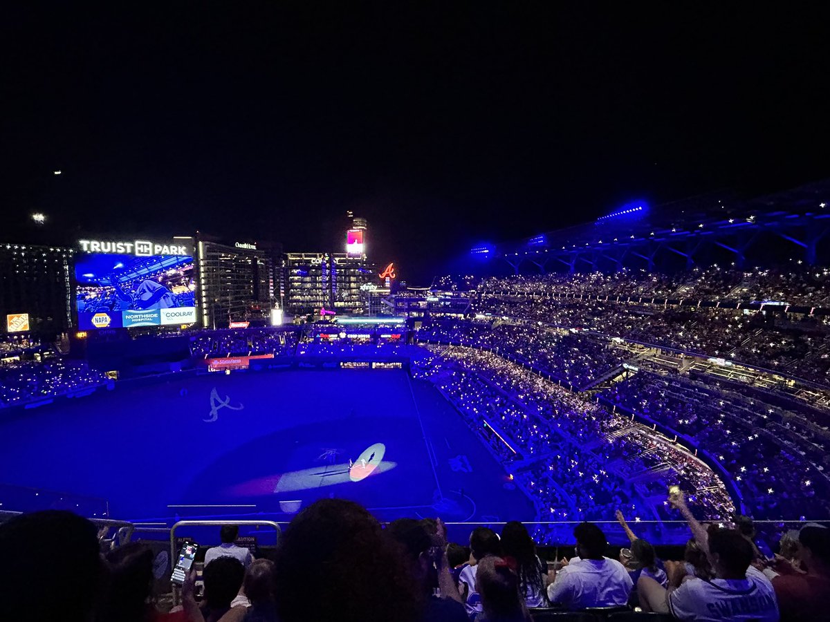 _lilyraye's tweet photo. what an absolutely insane game for my first of the season
@Braves LFG!!!! https://t.co/vGcGVrKXyf