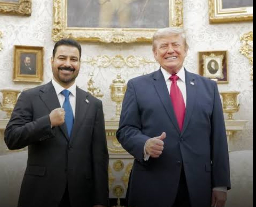 YounisBahari's tweet photo. 《هل عاد العراق الى زمن حراسة البوابة الشرقية ؟!》
🔴العراق بين صدام حسين و يزيد بن معاوية !
<‐------------‐--------------‐--------------‐-------------->
الإخوة في العراق انشغلوا بإجابة الرئيس علي الزيدي حول اغتيال سليماني و المهندس ، و ذهب عن ذهنهم تماماً   البطل الحقيقي الذي تتمحور حوله الزيارة ككل ، ألا وهي ايران ، و ما الذي سيقدمه العراق لمساندة امريكا في حربها ضد ايران !
الموضوع متعلق بدور العراق الرئيسي و المطلوب من قبل الولايات المتحدة بضرب ورقة مضيق هرمز ، و ذلك من خلال مسألتين :-
-التكامل الأمني بين العراق وسوريا لضرب خط إمداد المقاومة في لبنان
- توفير النفط و الطاقة العراقية عبر سوريا و بعيدا عن هرمز !
يعني ببساطة حصار ايران من الجهة التي يفترض أنها صديقة "جداً " لها ، و استعادة مفهوم "حارس البوابة الشرقية" الذي أطلقه العرب على صدام حسين زمن الحرب العراقية الايرانية !
هل عاد صدام من جديد ولكن ببدلة فاخرة و ربطة عنق بعيداً عن البدلة العسكرية ، أو كما يقال في العراق " الكاكي" ؟!
بات الموضوع باختصار مساومة العراق على استقراره بتحقيق هذين المطلبين ، غير أن العراقيين يفوتهم شيء مهم وبسيط، وهو أن مفتاح الأمن ليس بيد الأمريكان وحدهم !  ف هم يعرفون تماماً أن ايران لها نصيب وافر في هذا الموضوع بالذات ، بل هو الحجر الأساس لسياسة ايران في العراق !
وهنا لا بد أن أشير الى مقولة سمعتها اليوم من الدكتور "ولي نصر" تعليقا منه على استهداف ايران ل قطر و سلطنة عمان، حيث قال : 
حين تكون في معركة حياة أو موت ، يستوي عندك الصديق و العدو في حال ساهم أي طرف في اعانة عدوك عليك ! 
فهل يشك العراقيون أن ايران في معركة مصيرية ؟ وأن ما تعهد به الزيدي إعانة للامريكان ضدهم؟
وحين يخرج شخصية ثقيلة جداً مثل "علي أكبر ولايتي" ليقول إن الزيارة تمثل "مصدر عار عميق" ، و يبدأ حديثه ب "إنّا لله و إنّا إليه راجعون" ، فماذا يتوقع العراقيون أن تكون الترجمة الايرانية لهذا الحديث على أرض الواقع ؟!
وبما أنكم تحبون الاسقاط التاريخي ، أحب أن أنوِّه أن تشبيهكم لموقف علي الزيدي مع ايران بحال أهل الكوفة مع الحسين ليس بمحله ، و السبب أننا انتقلنا من حالة الخذلان الى المشاركة مع المعتدي الآثم ! و لذلك فالتشبيه الأقرب - و هو ما تجنبه أغلبكم- هو الانضمام الى معسكر يزيد بن معاوية في قتال الإمام الحسين !
#نقاش_الساعة 
#العراق
#IranWar‌ 
#Irán 
#السعودية 
#سوريا_الجديدة