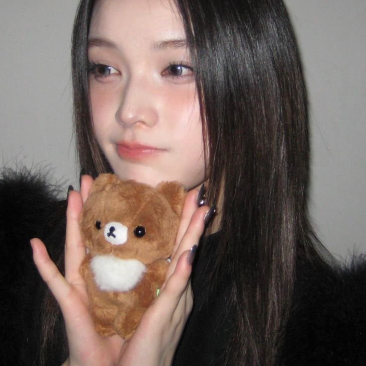 jellyouf's tweet photo. #moothunt —

hello! i'm jelly ꣑ৎ 

if moots :

☆ she/her
☆ 𝘶lts : illit, cortis .
☆ 𝘴tan : boynextdoor, le sserafim, lngshot, tws, hearts2hearts etc
☆ 𝘮ainly about illit
☆ iroha biased + seonghyeon
☆ 𝘯fsw dni
☆ 𝘢ny fandom is welcome

♡ / ↻ 𝘵o spread https://t.co/dAha9vKlB4