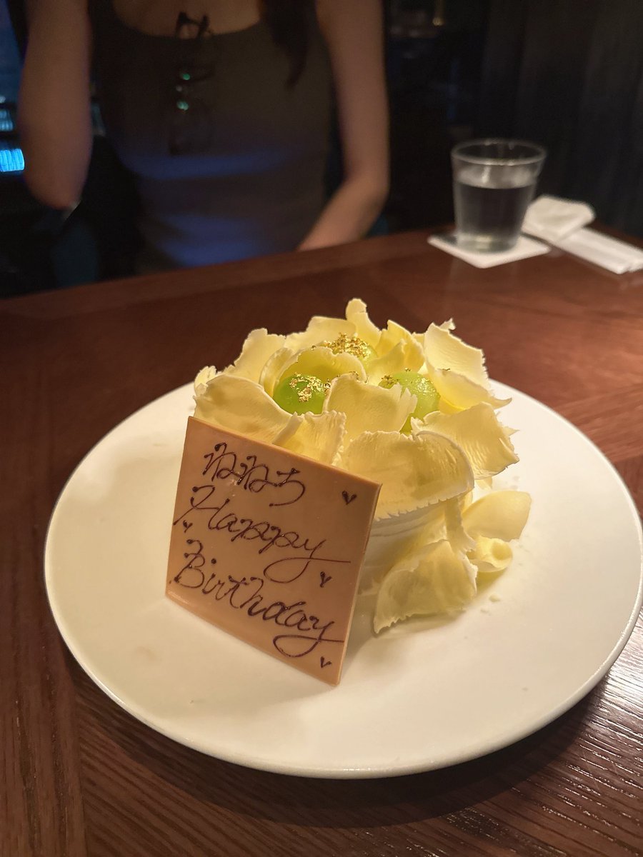 misumi_nene's tweet photo. 昨日はみんながお誕生日会してくれました💓
月初たくさん会ってたのに、なんだか久しぶりに会う気がしてみんなのお顔みれて嬉しかった🥹🫶
みんな忙しいのに素敵な時間にしてくれてほんとにありがとう🪄 https://t.co/1a9YZ1Fsg5