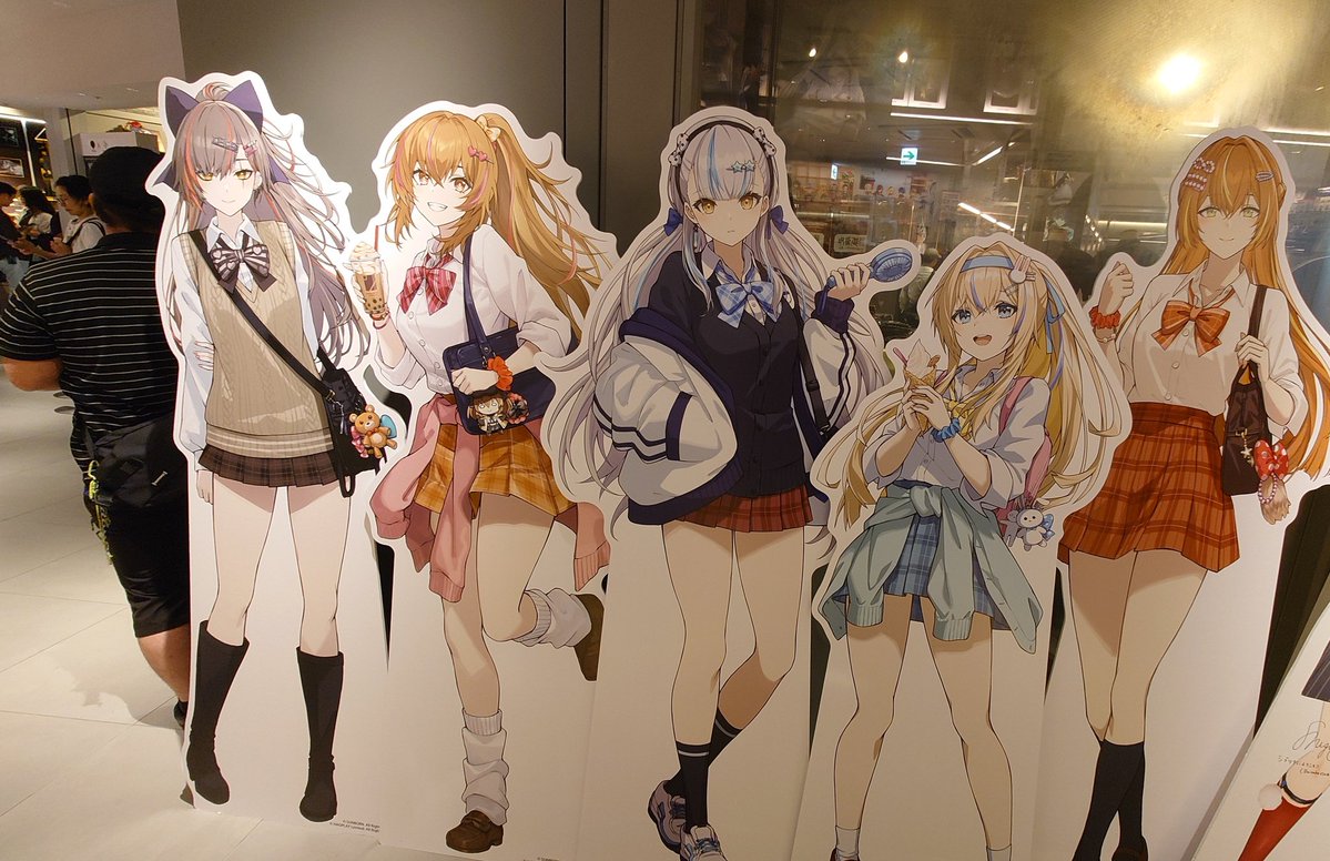Omega11ejectman's tweet photo. ドルフロ2サマーフロント渋谷にやってきた https://t.co/6WZqzm4DlA