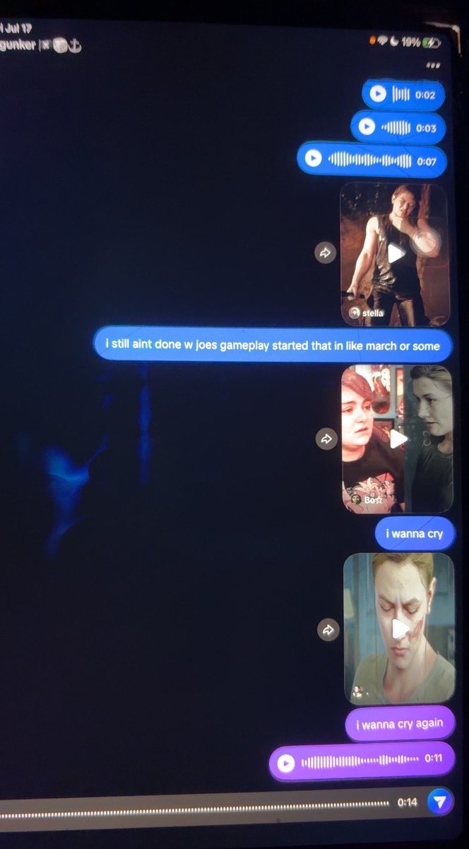 okwhatthefartt's tweet photo. Hey so this girl thinks its ok to ignore me i feel like im being killed this is not ok @rileydoesstufff https://t.co/G7YEJzIj1q