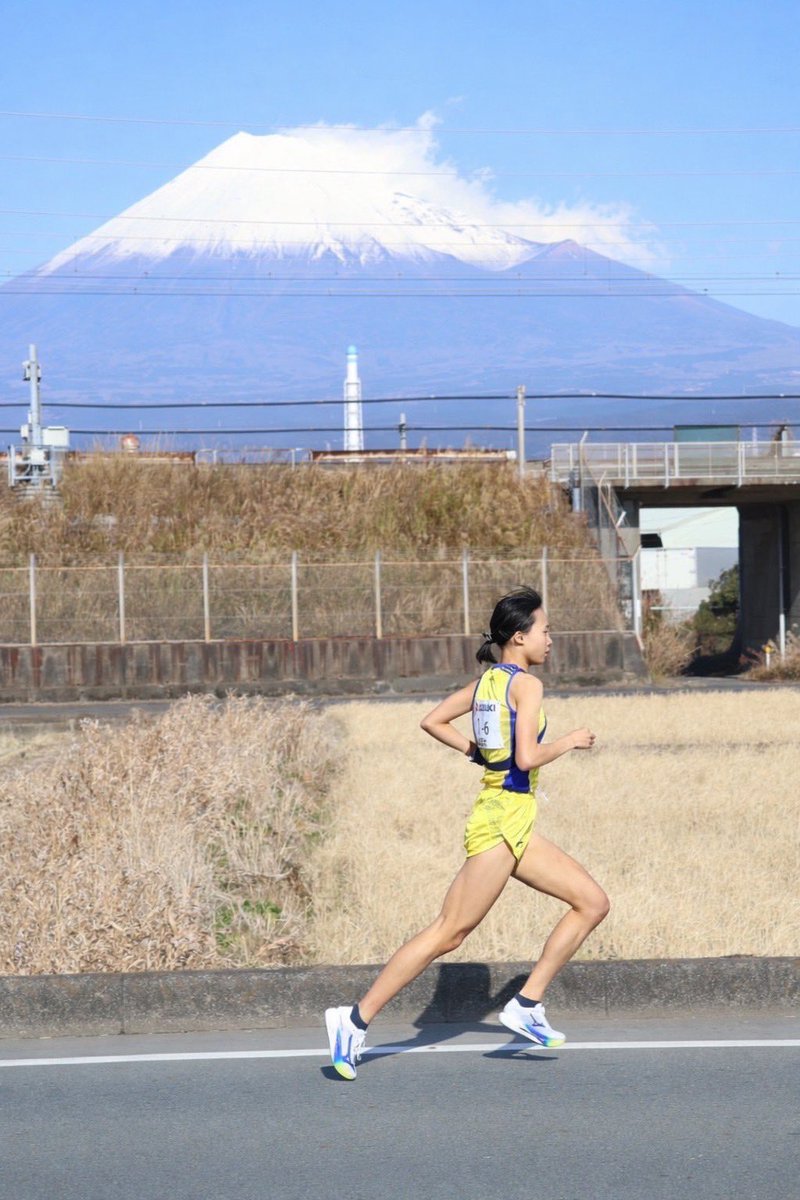 ekiden_josai's tweet photo. 本日7月18日は
よく食べ、よく笑い、よく走る
窪田舞②の誕生日です🥂✨️
~一言~
20歳全力で楽しみます!!
#城西大学 #城西大学女子駅伝部
#JU #teamjosai #josaisports https://t.co/Kmt3dV2Ksz