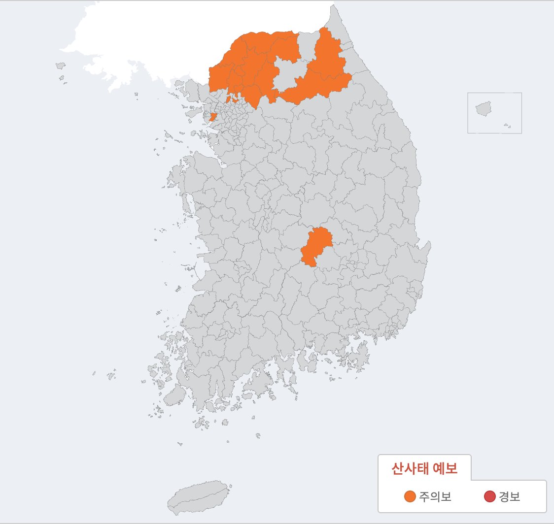 kbsdisaster's tweet photo. 이틀간 누적 강수량이 150mm이 넘어가는 지역들 중심으로 산사태 주의보가 발령됐습니다.

○ 산사태주의보 
 - 서울(성북·도봉·은평)
 - 인천(남동)
 - 경기(의정부·동두천·남양주·파주·양주·포천·연천·가평)
 - 경북(김천)
 - 강원(홍천·철원·화천·인제)

침수 지역, 산사태 위험지역 등 위험한 곳은 피하고 
계곡이나 비탈면 주변을 지나는 등산객은 가까이 가지 않고 안전한 곳으로 대피하시길 바랍니다.

#산사태 #집중호우 #KBS뉴스 #KBS재난미디어센터